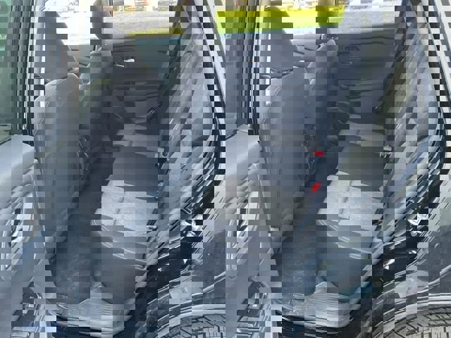 Used 2025 Nissan Rogue SV image 17