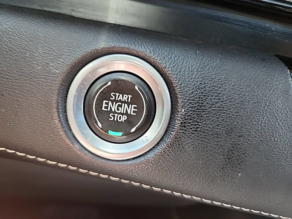 Certified 2021 Cadillac Escalade Sport w/ LPO, ONYX Package AWD/4WD image 35
