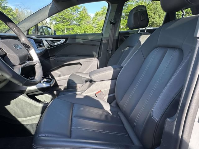 Used 2024 Audi Q4 e-tron Premium Plus w/ Premium Plus RWD image 19