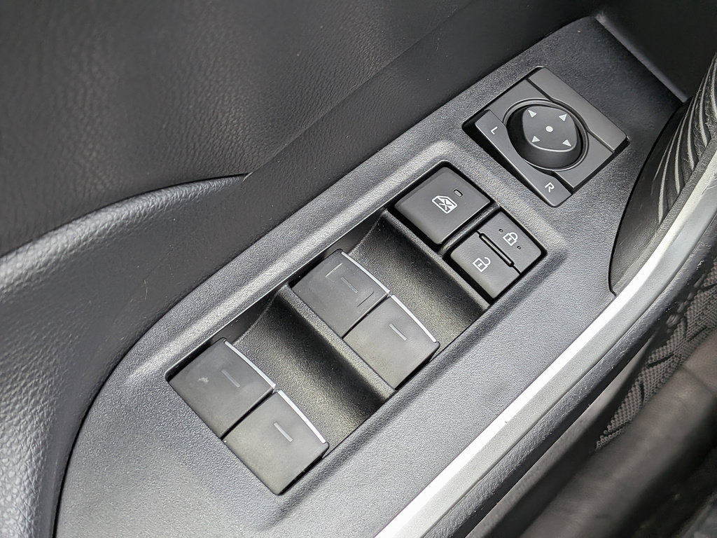 Used 2022 Toyota RAV4 XLE w/ Convenience Package FWD image 40