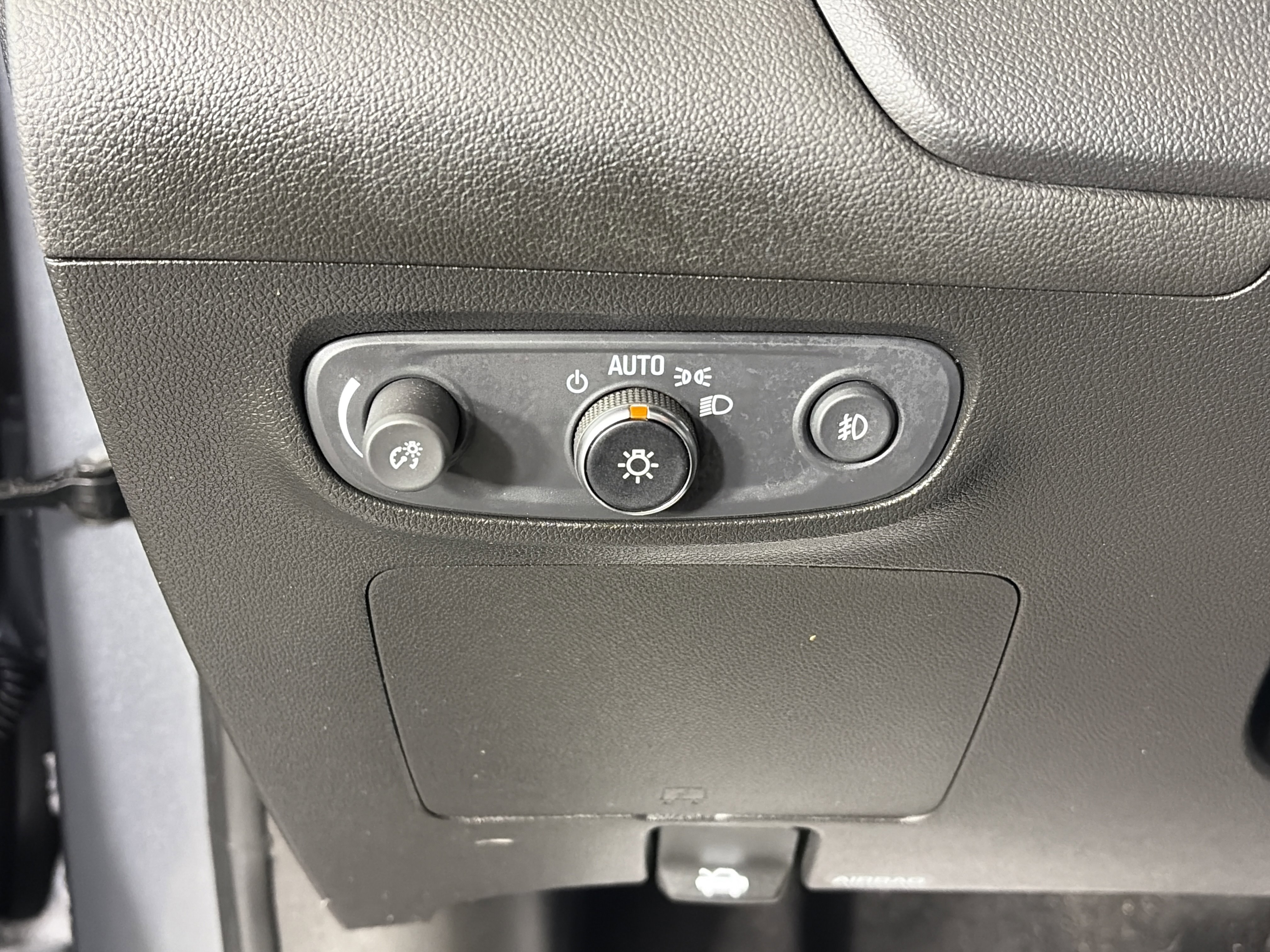 Used 2021 Buick Encore GX Select w/ Sport Touring Package image 28