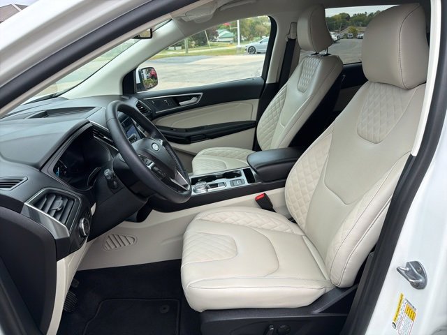 Certified 2024 Ford Edge Titanium image 9
