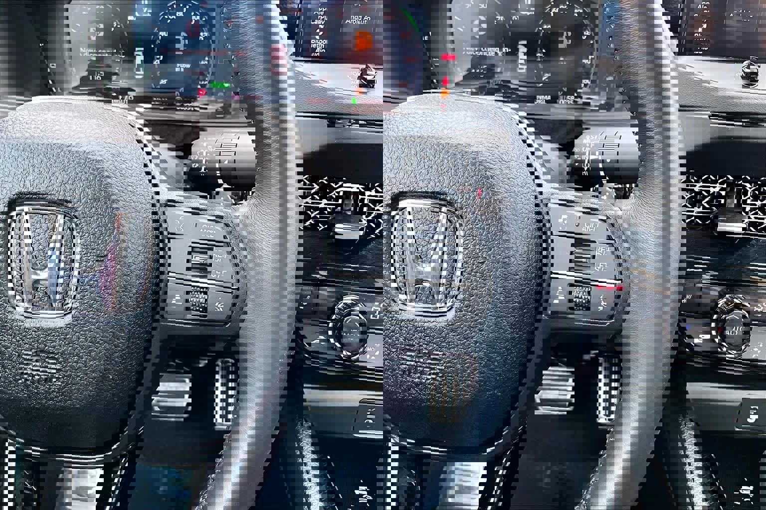 Used 2025 Honda Accord Sport image 25