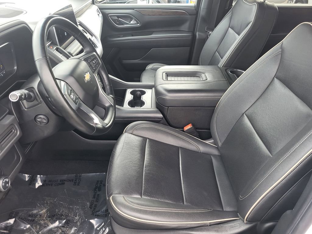Used 2023 Chevrolet Suburban Premier image 14