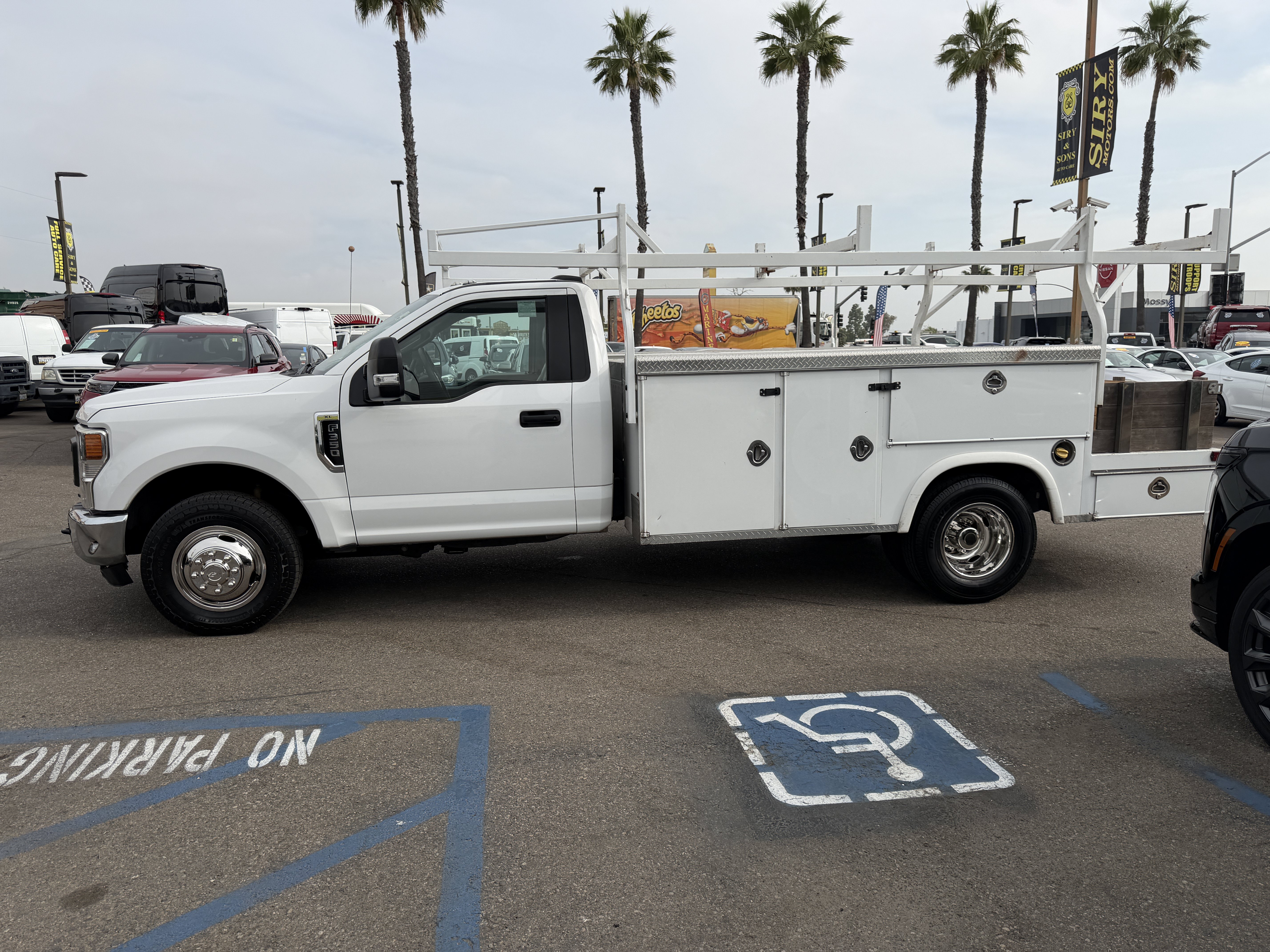 Used 2020 Ford F350 XL w/ Power Equipment Group RWD image 6
