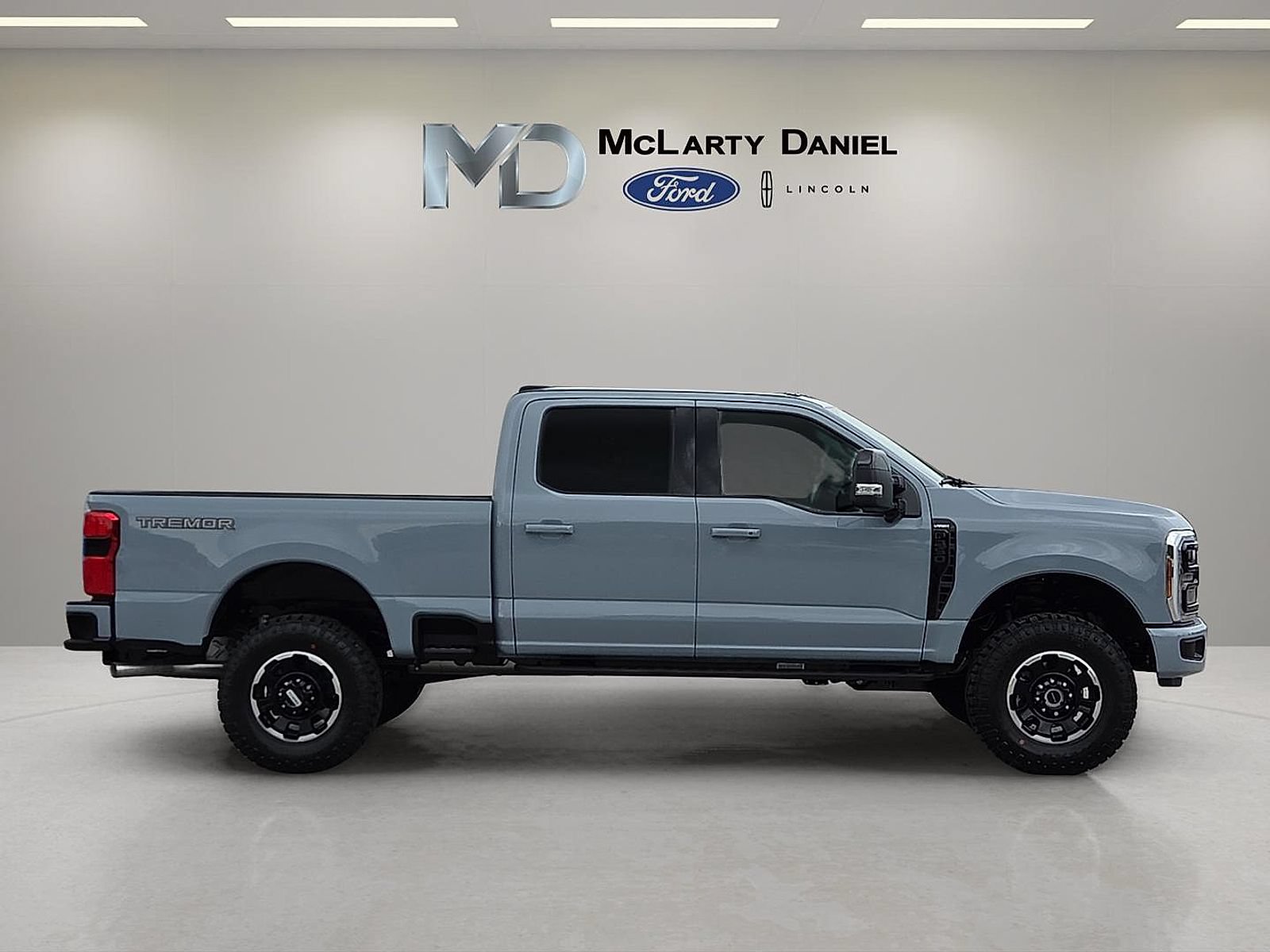 New 2026 Ford F350 Lariat w/ Tremor Off-Road Package AWD/4WD image 6