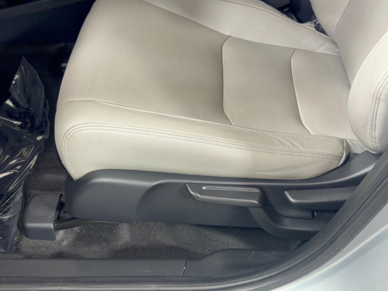 Used 2022 Honda HR-V EX-L image 16