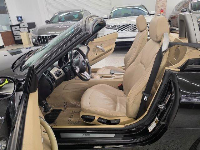 Used 2005 BMW Z4 2.5i RWD image 29