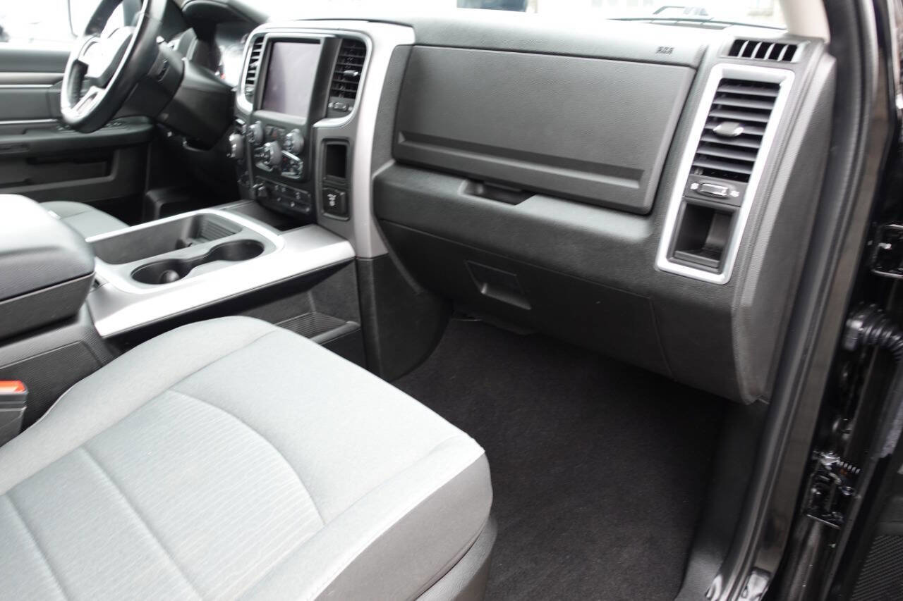 Used 2023 RAM 1500 Classic SLT w/ Electronics Convenience Group image 34