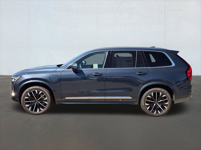 New 2026 Volvo XC90 T8 Plus w/ Protection Package Premier AWD/4WD image 3