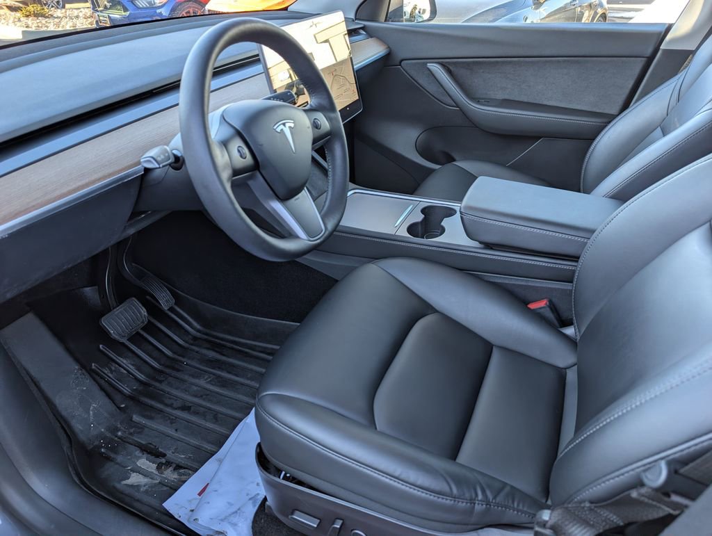 Used 2021 Tesla Model Y Long Range image 11