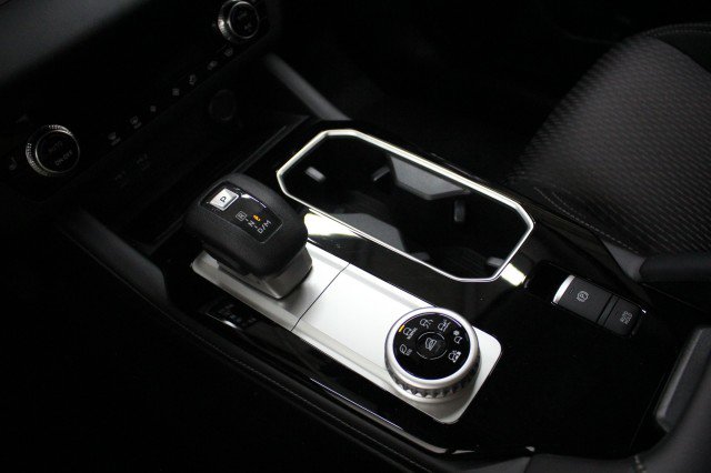 New 2026 Mitsubishi Outlander ES image 14