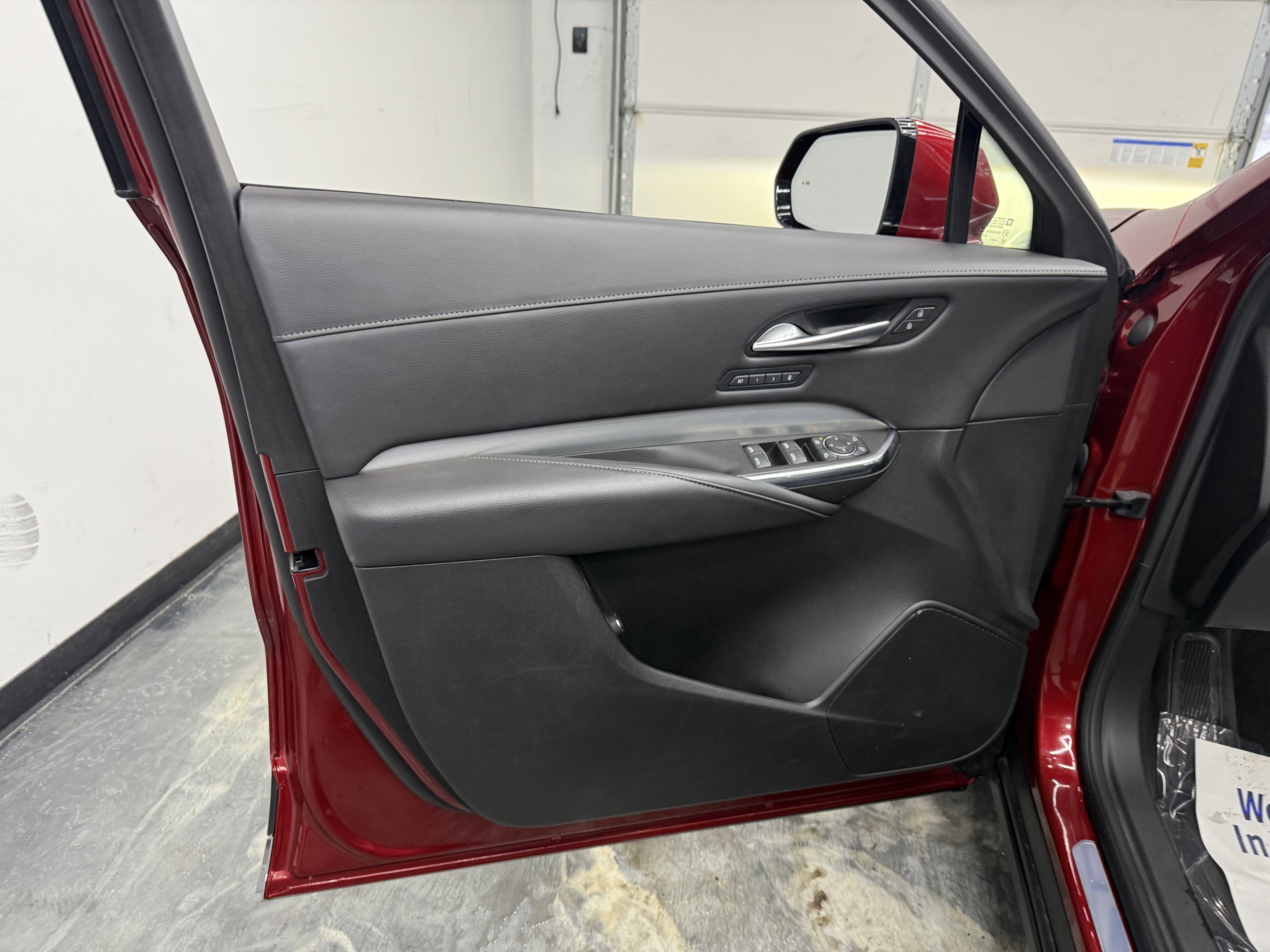 Used 2023 Cadillac XT4 Premium Luxury image 10