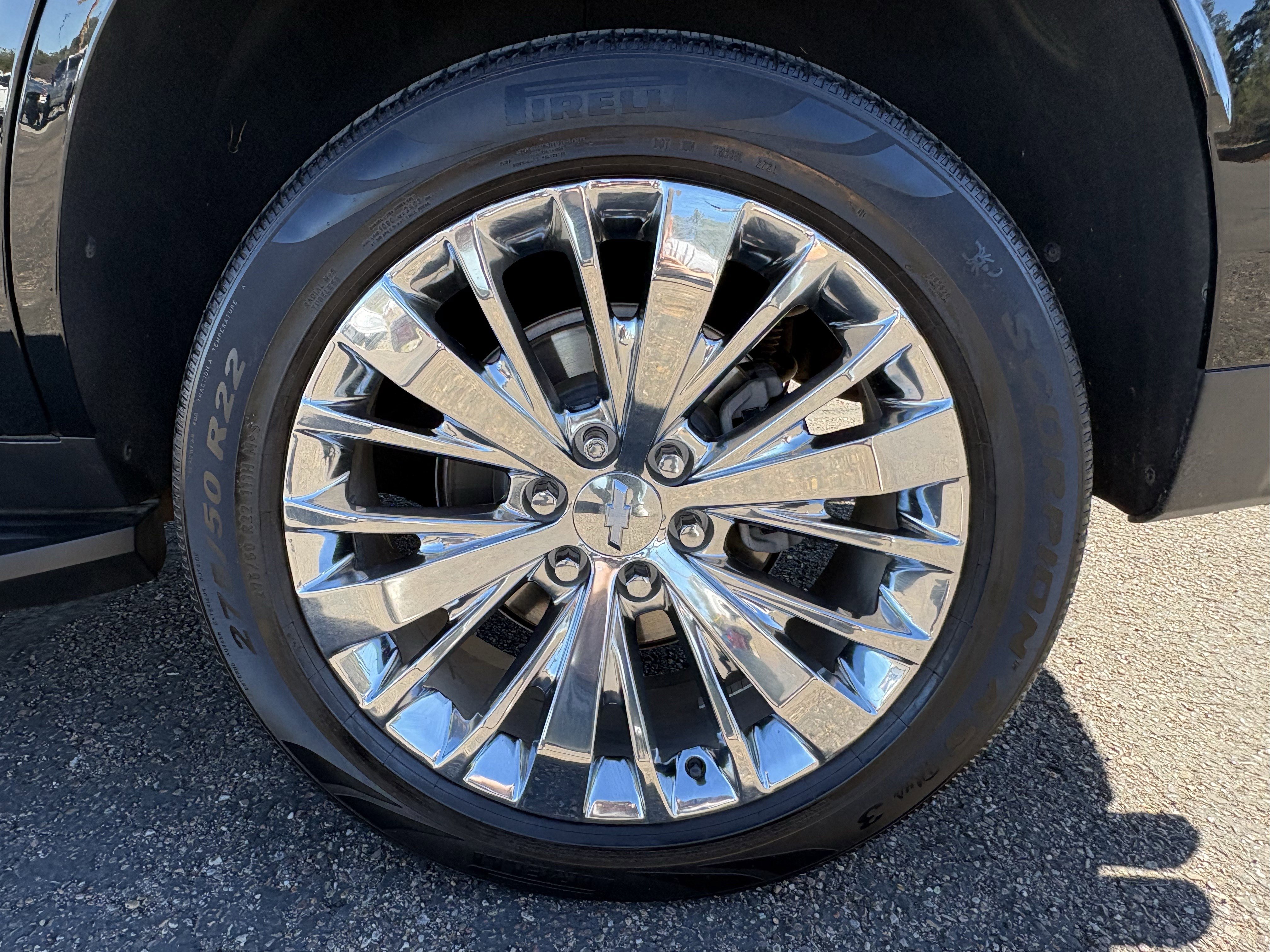 Used 2021 Chevrolet Tahoe High Country image 11