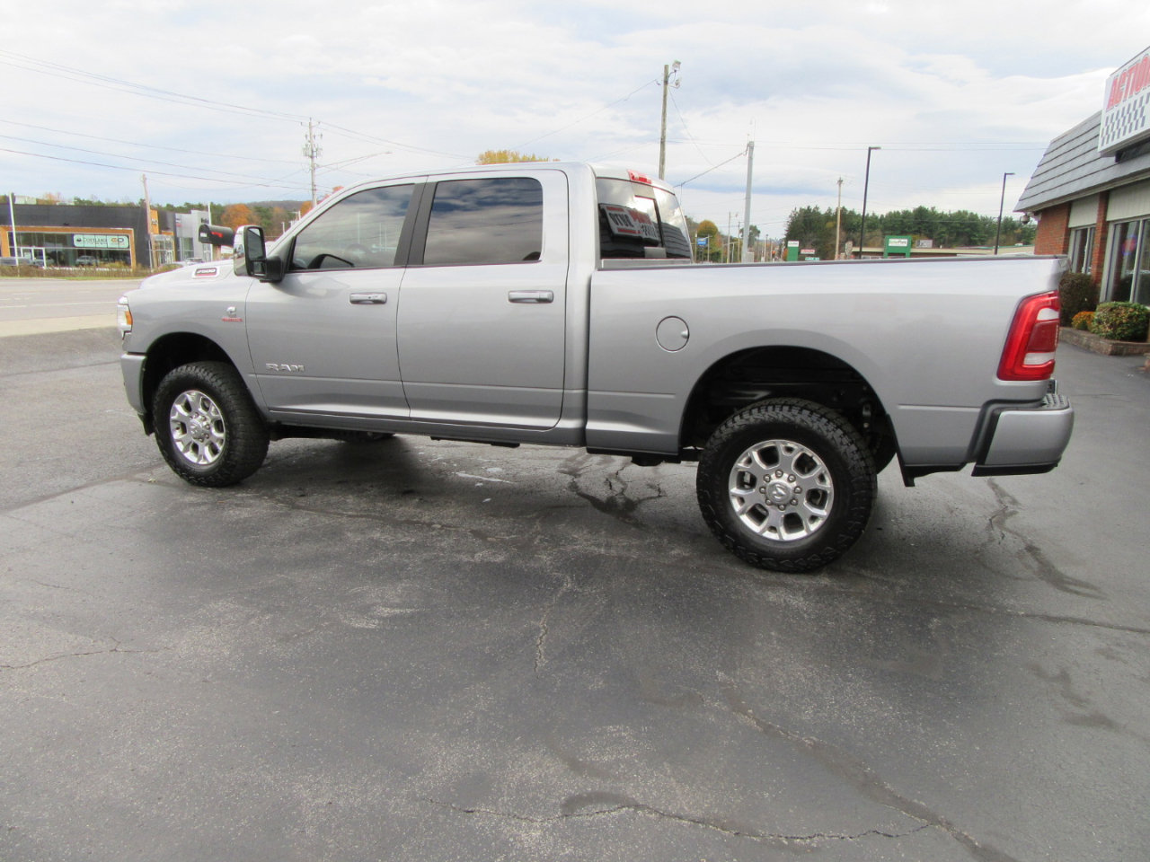 Used 2024 RAM 2500 Laramie image 7
