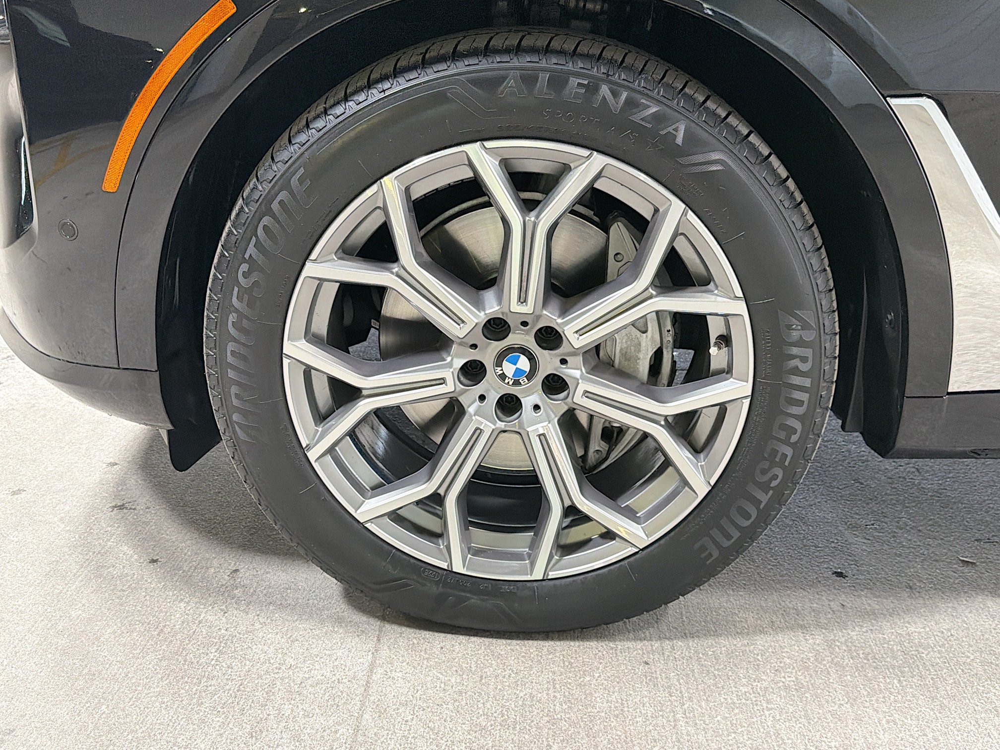 Used 2023 BMW X7 xDrive40i w/ Premium Package AWD/4WD image 41