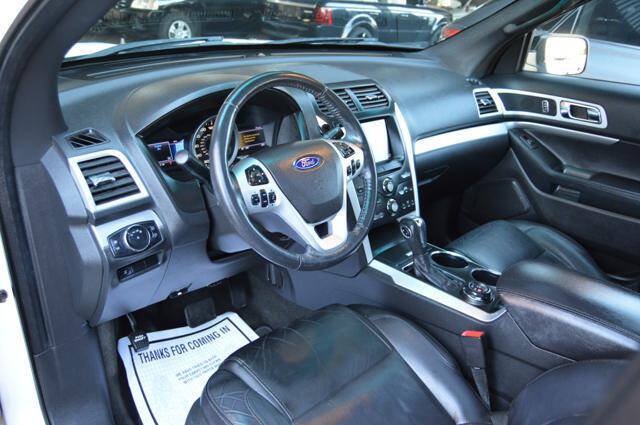 Used 2013 Ford Explorer XLT AWD/4WD image 15