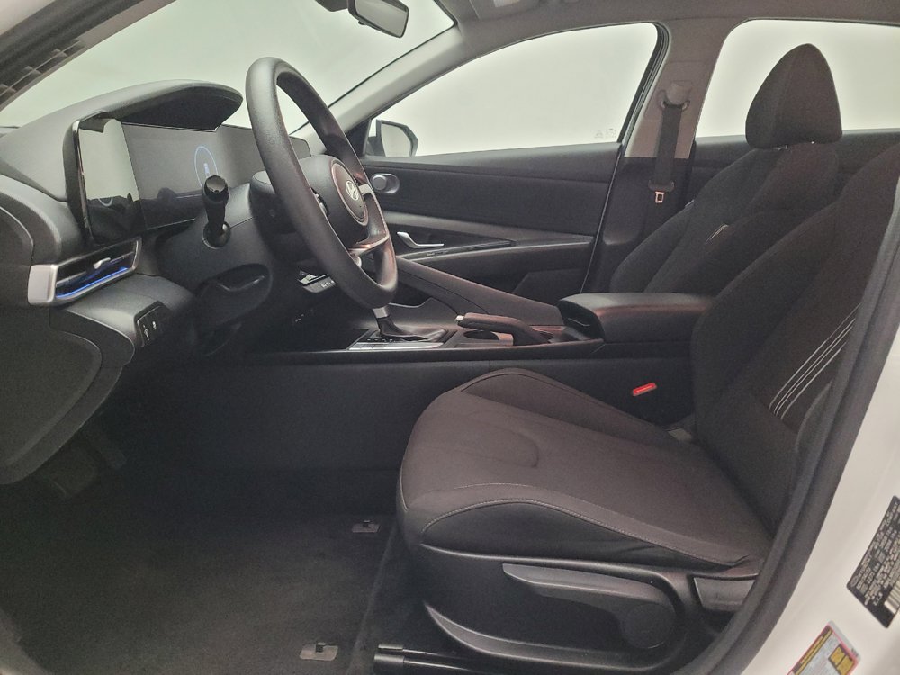 Used 2024 Hyundai Elantra SEL FWD image 17
