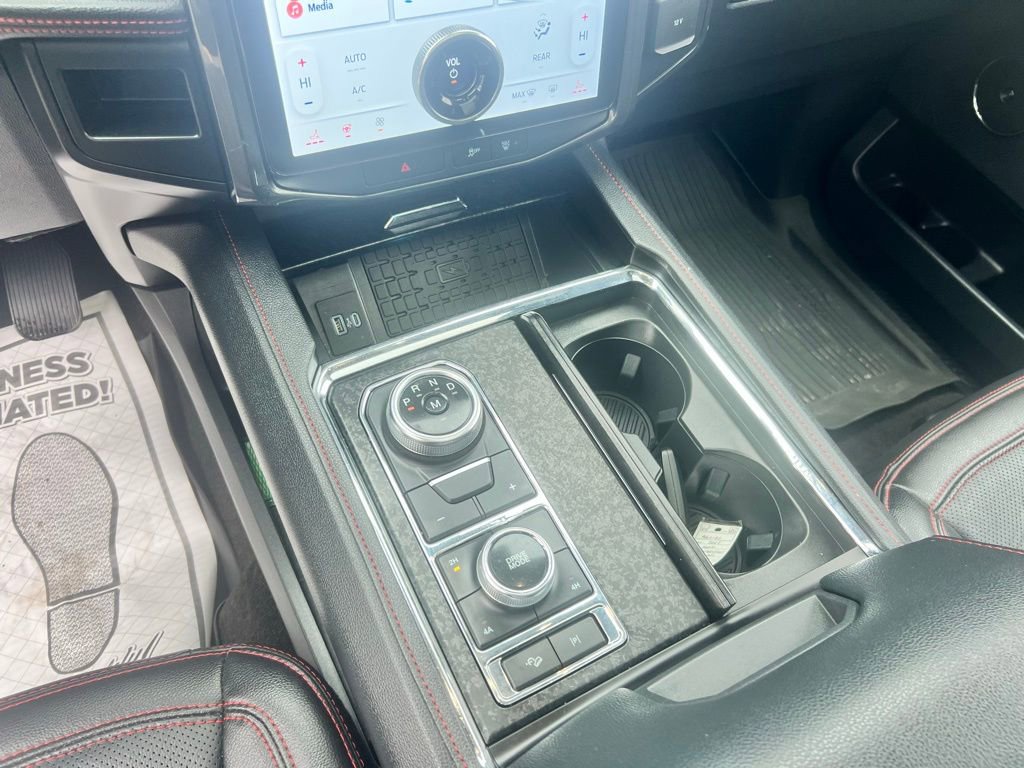 Used 2022 Ford Expedition Max Limited image 14