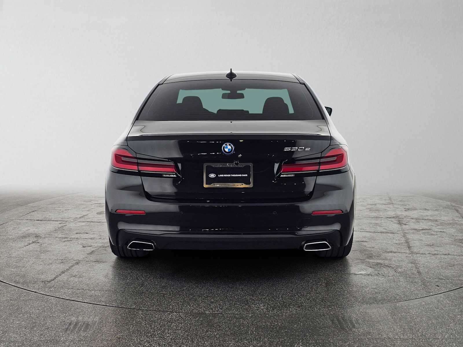 Used 2023 BMW 530e w/ Premium Package RWD image 4