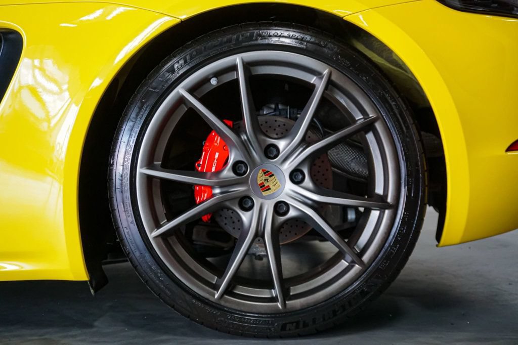 Used 2019 Porsche 718 Cayman RWD image 36