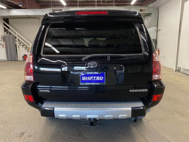 Used 2005 Toyota 4Runner SR5 image 4