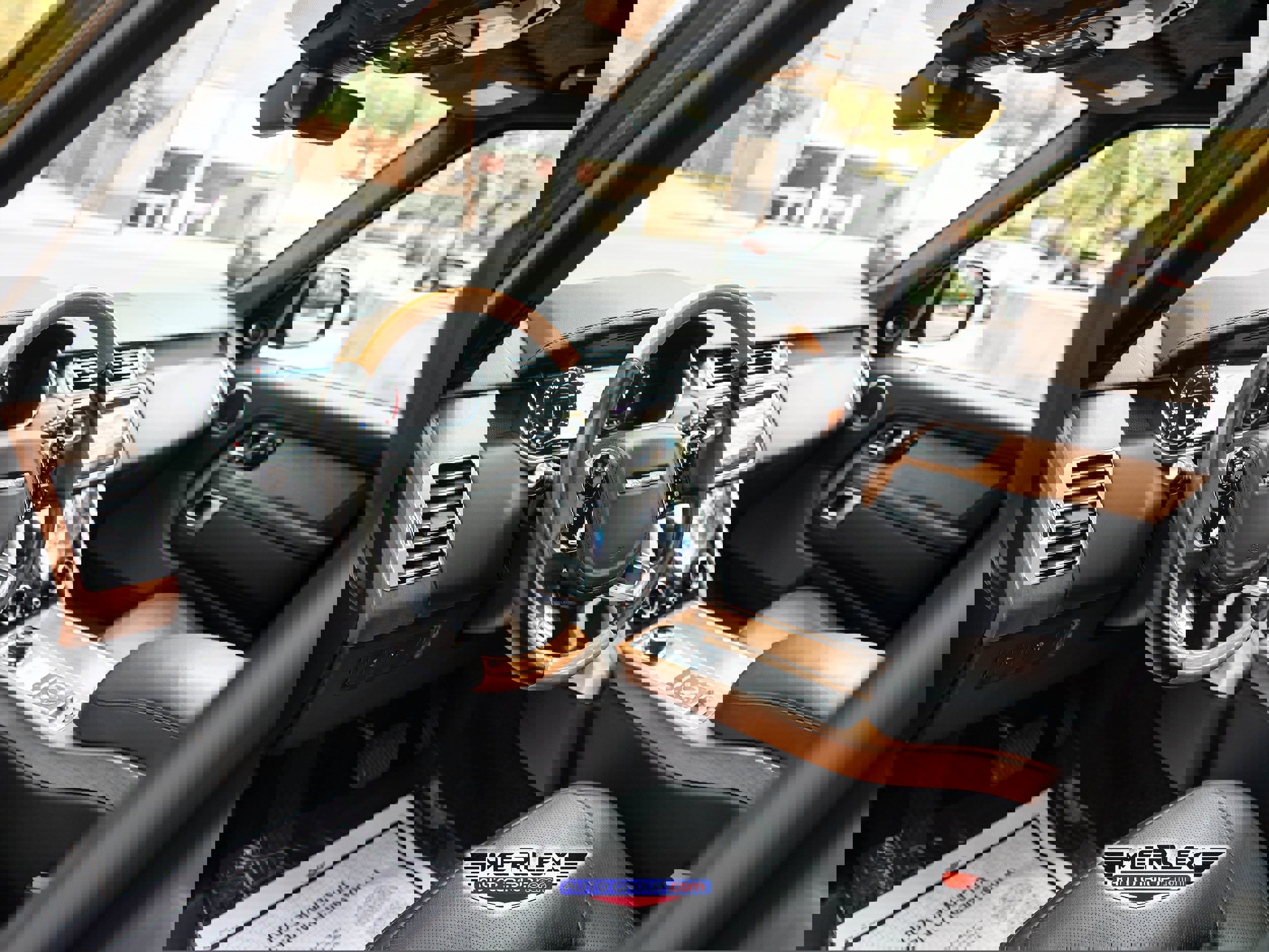 Used 2018 Land Rover Range Rover Long Wheelbase Supercharged image 13