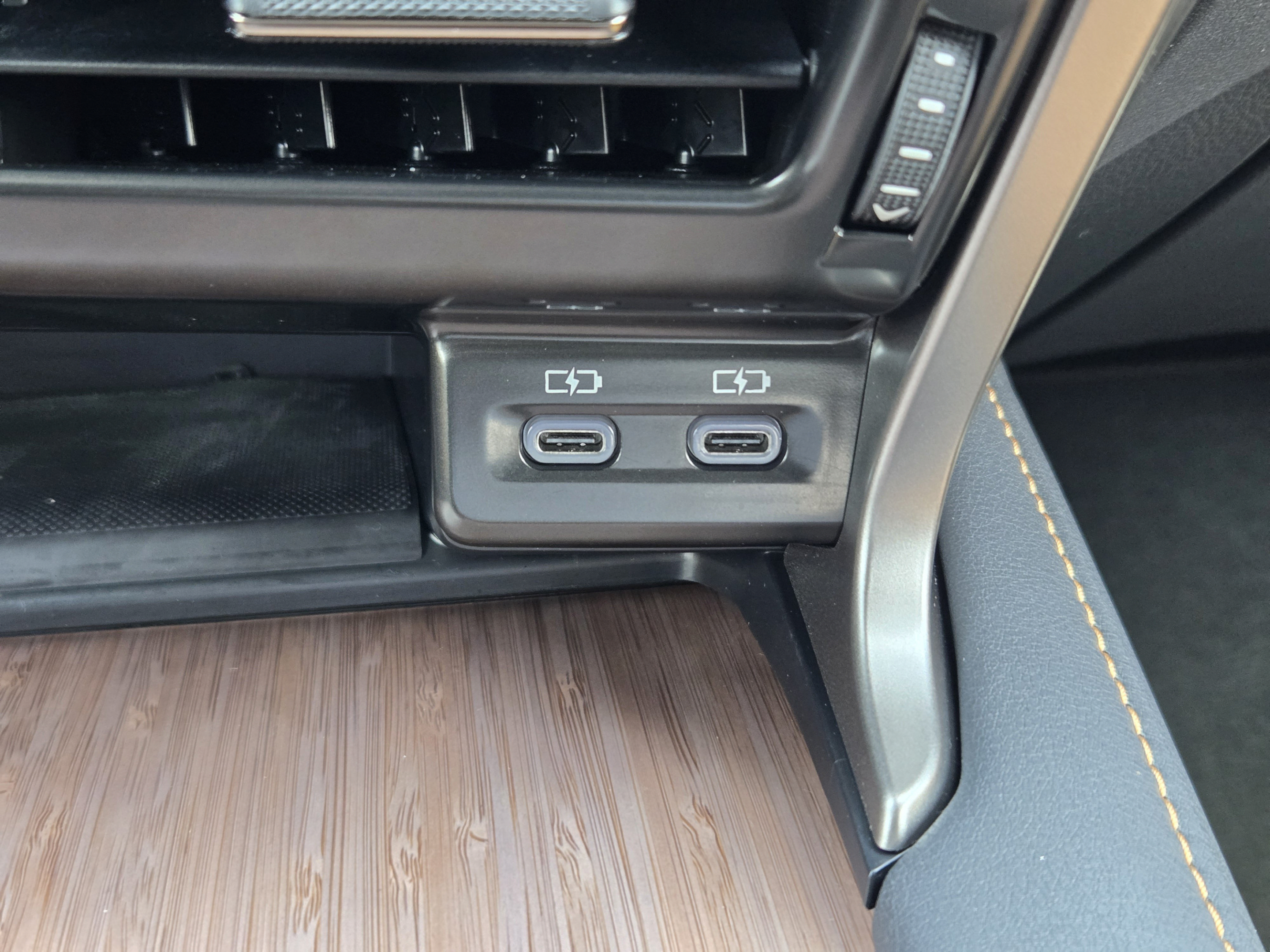 Certified 2025 Lexus RX 350 Premium Plus w/ Accessory Package (Z1) FWD image 15