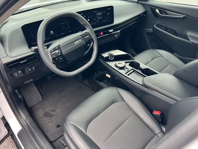 Certified 2025 Kia EV6 Light w/ Light LR Technology Package image 13