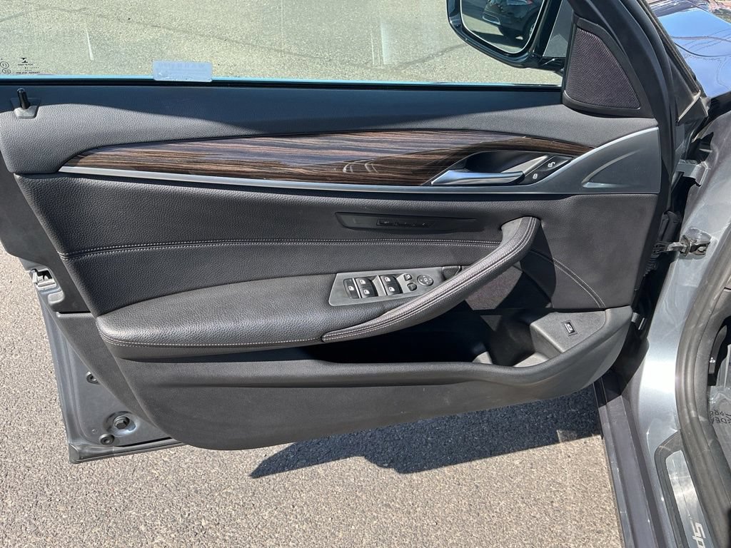 Used 2018 BMW 530i RWD image 17