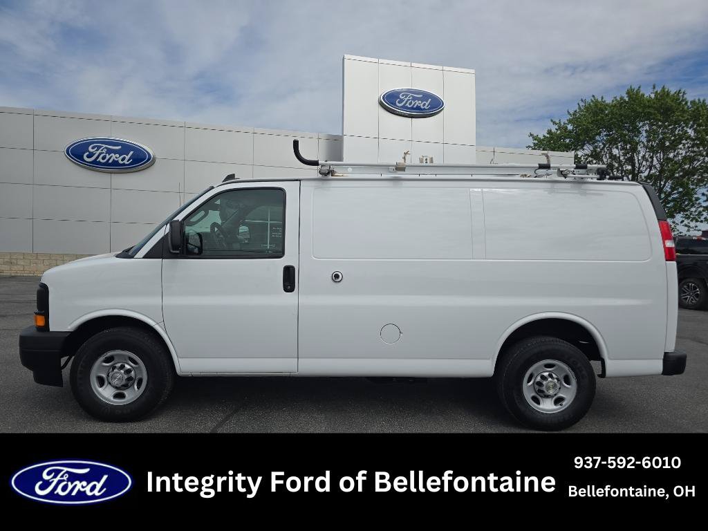 Used 2017 Chevrolet Express 2500 RWD image 1
