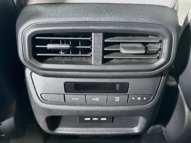 Used 2025 Honda Pilot EX-L image 26