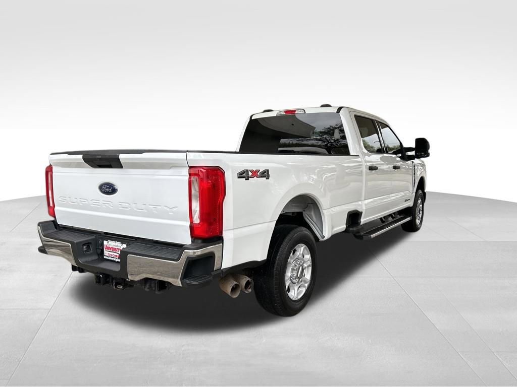Used 2025 Ford F250 XLT image 3