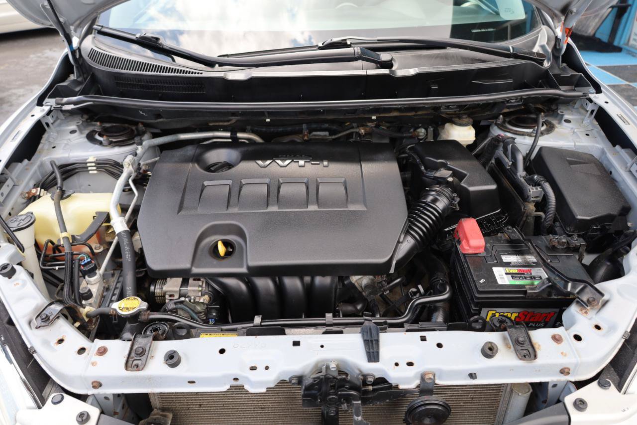 Used 2011 Toyota Matrix FWD image 16