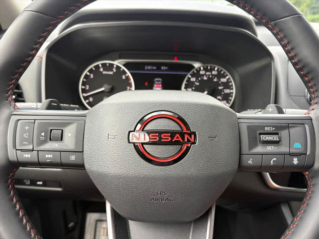 Used 2025 Nissan Rogue SV AWD/4WD image 17