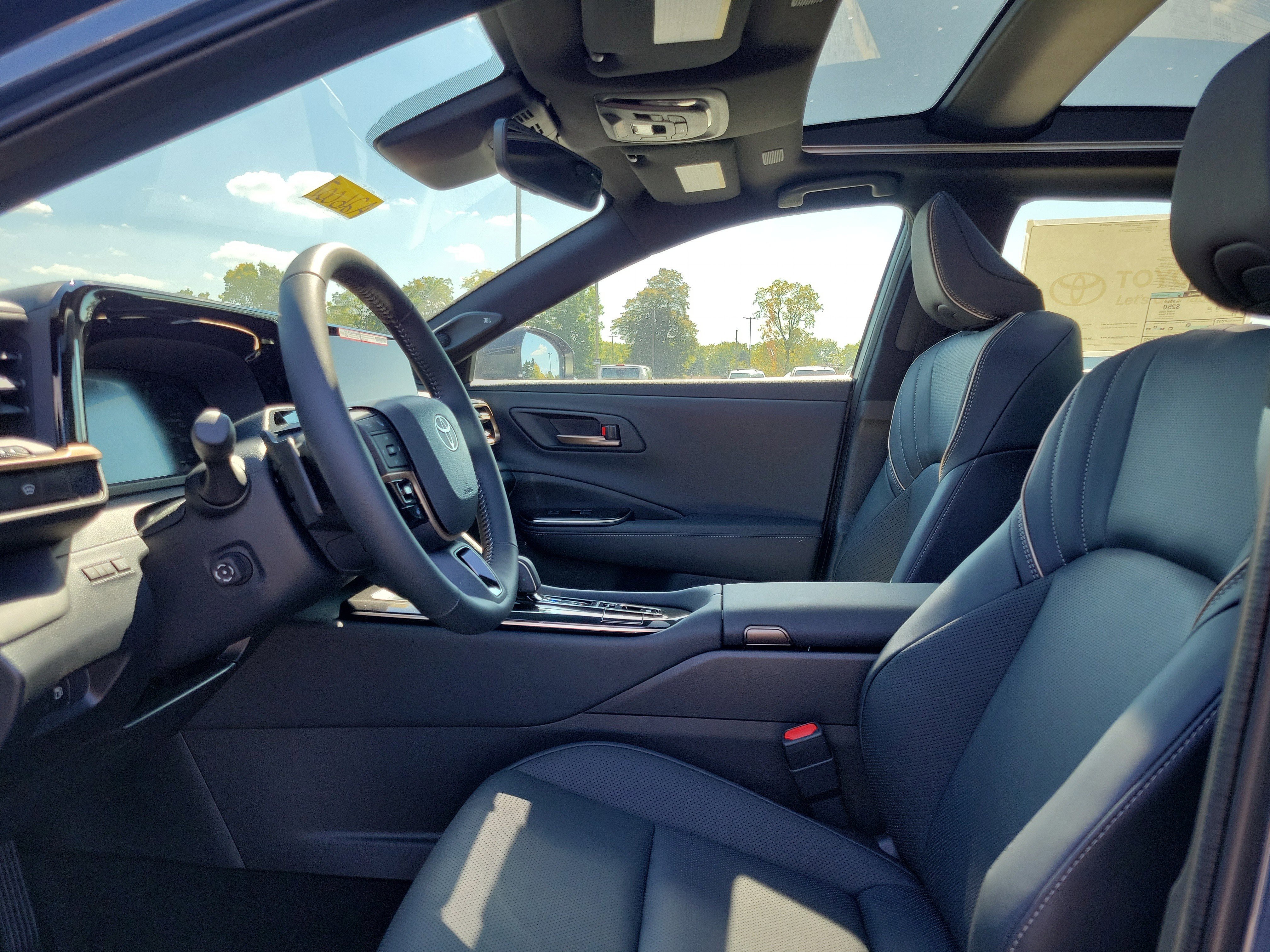 New 2026 Toyota Crown Platinum image 15