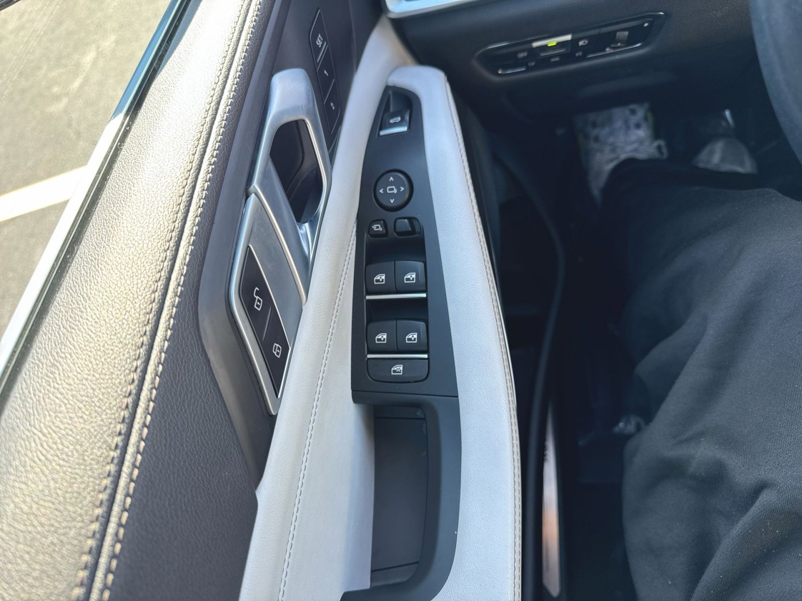 Used 2023 BMW X5 xDrive40i w/ Premium Package image 9