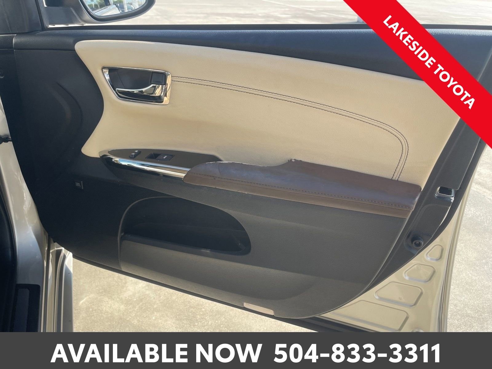 Used 2015 Toyota Avalon Limited w/ Technology Package image 18