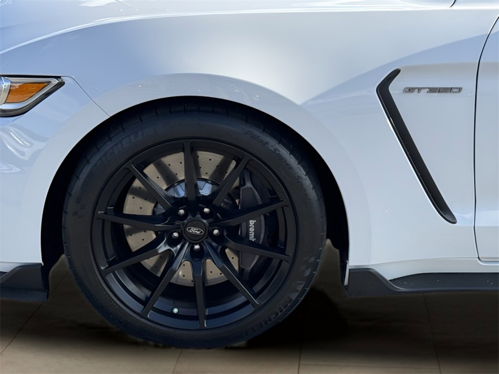 Used 2018 Ford Mustang Shelby GT350 w/ Convenience Package image 30