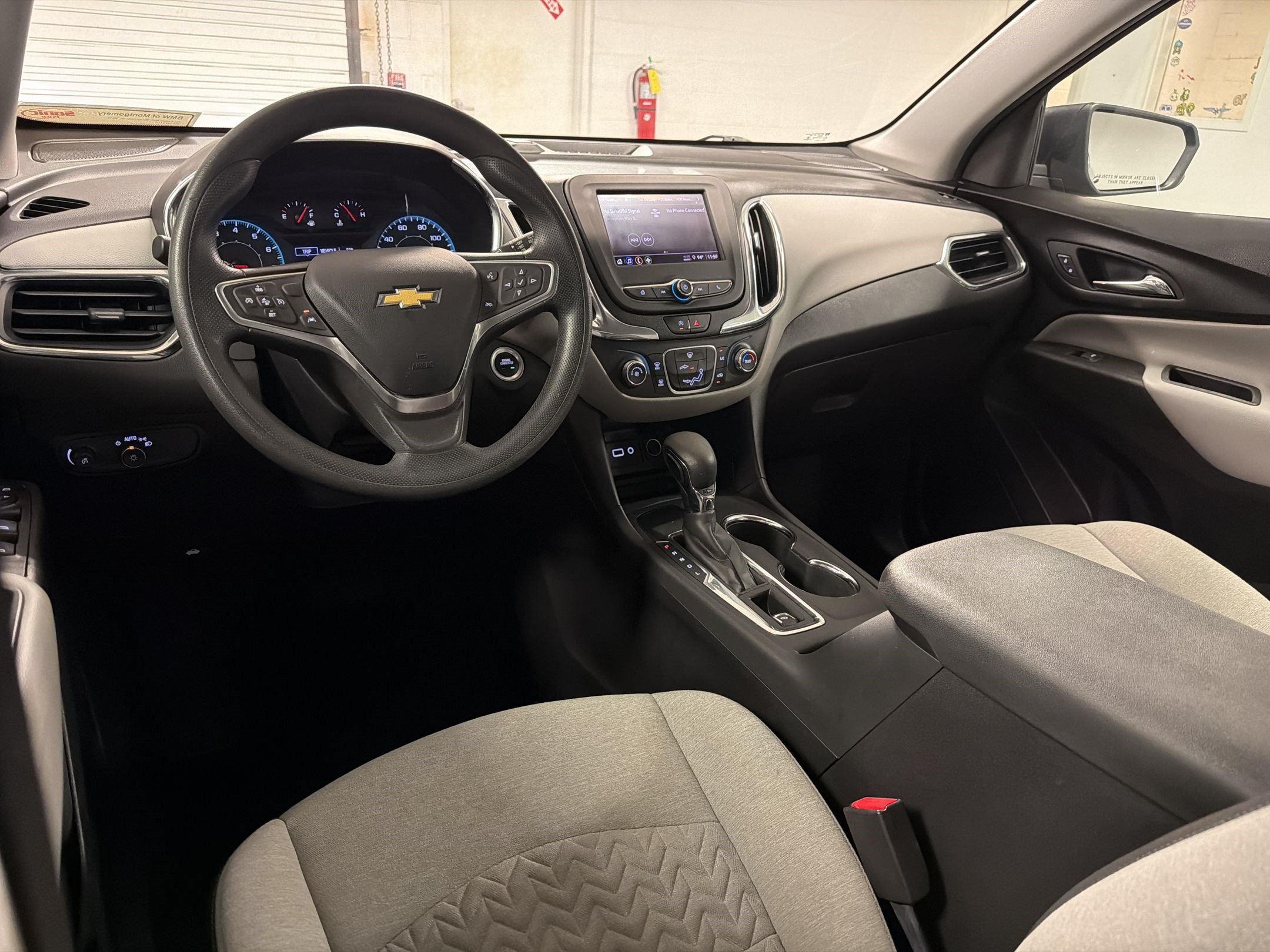 Used 2023 Chevrolet Equinox LS FWD image 29