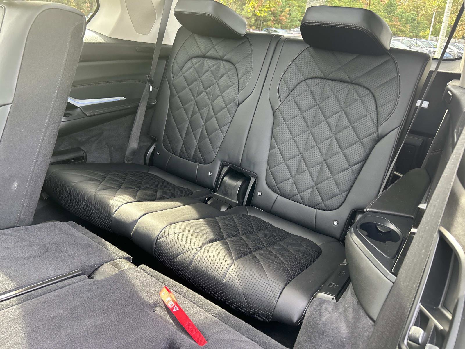 Used 2024 BMW X7 xDrive40i w/ Premium Package image 13