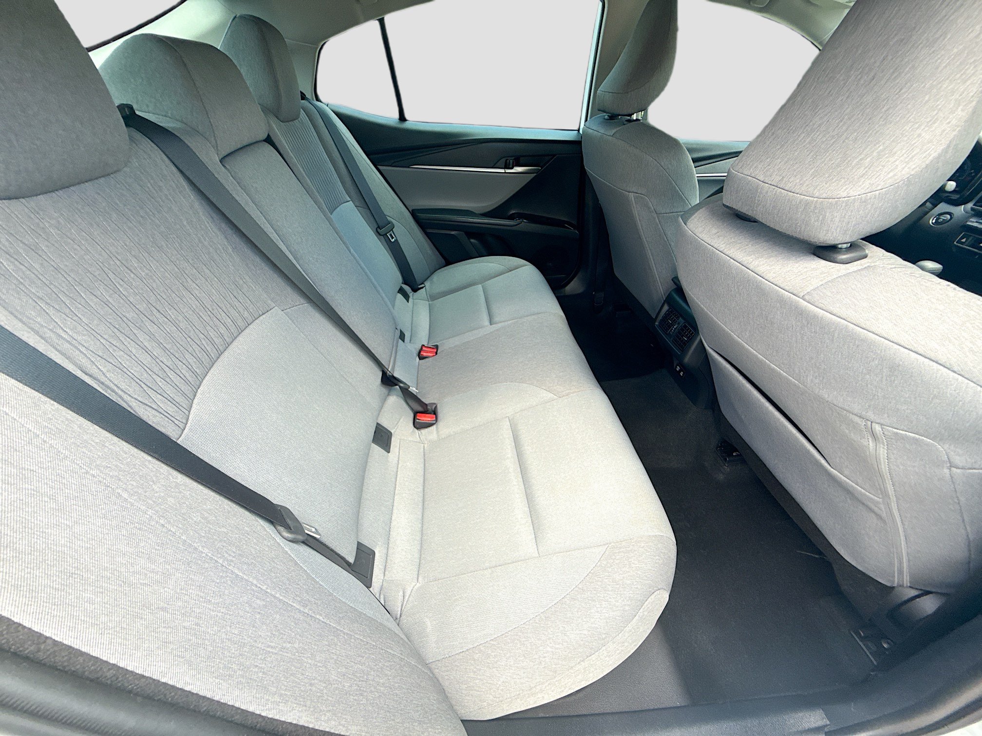 Used 2025 Toyota Camry LE FWD image 28