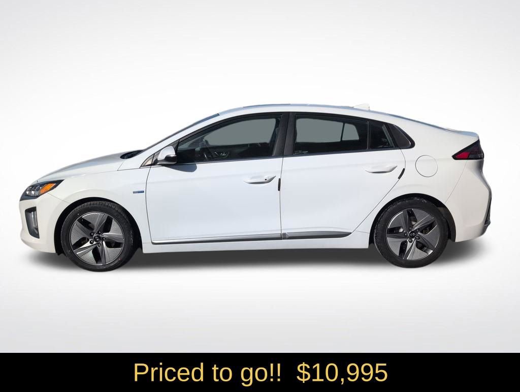 Used 2020 Hyundai Ioniq SEL image 3