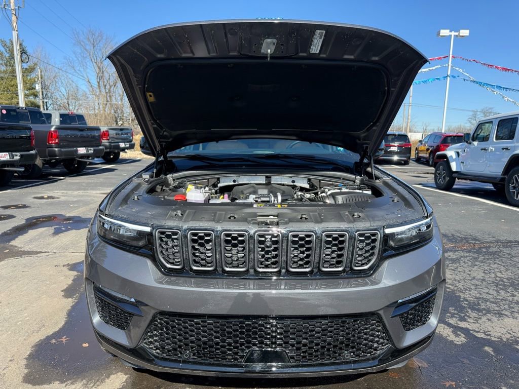 New 2025 Jeep Grand Cherokee Summit w/ High Altitude Package AWD/4WD image 12