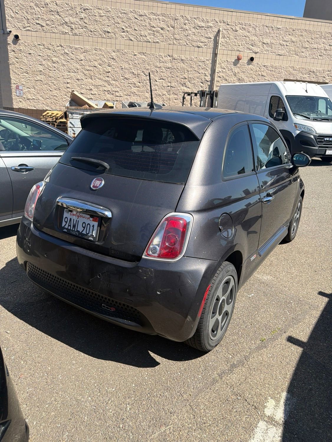 Used 2018 FIAT 500 e FWD image 3