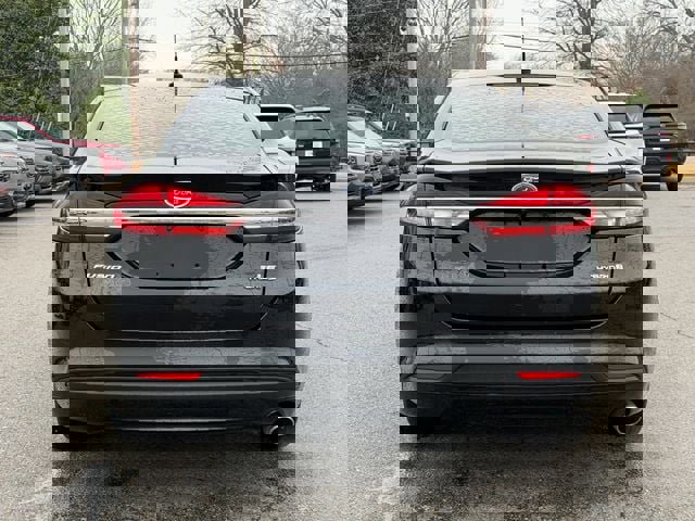 Used 2018 Ford Fusion SE image 4