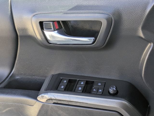 Used 2023 Toyota Tacoma TRD Off-Road image 23