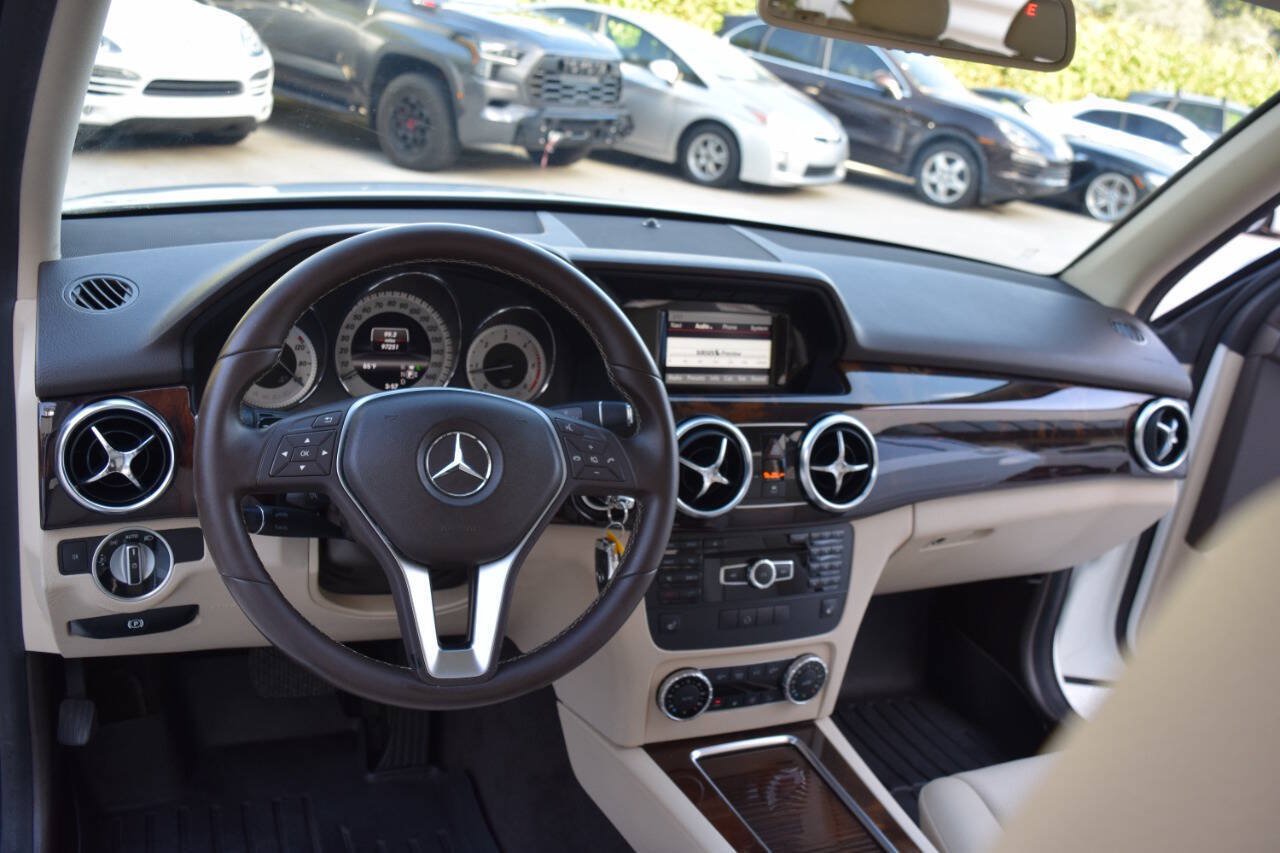 Used 2013 Mercedes-Benz GLK 250 BlueTEC 4MATIC image 53