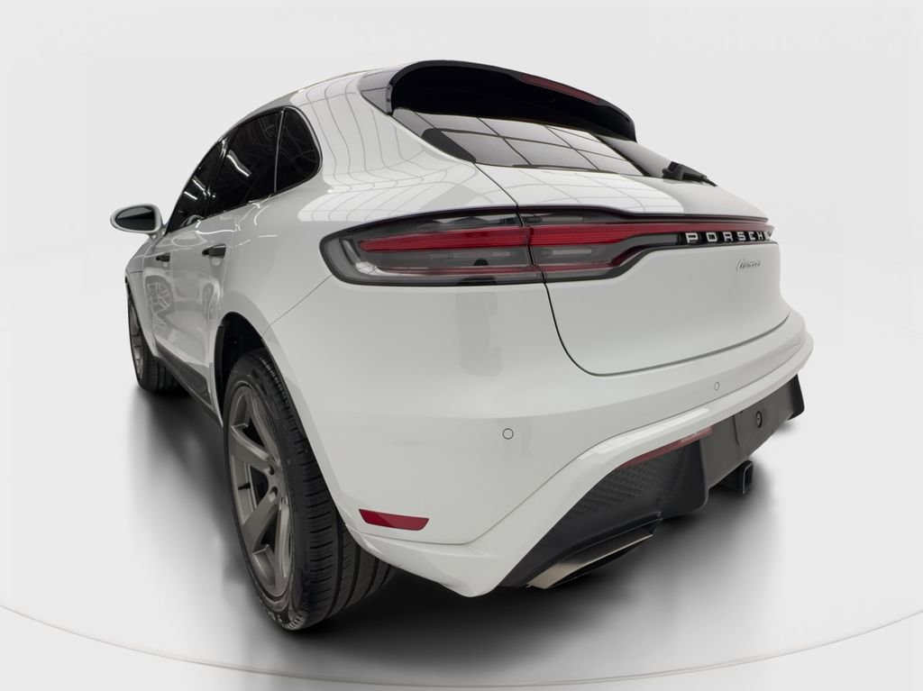 Used 2023 Porsche Macan w/ Sport Chrono Package image 10