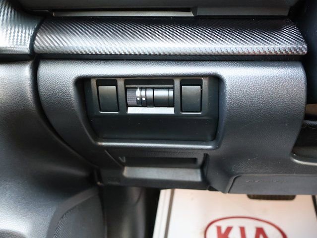 Used 2024 Subaru Crosstrek 2.0i Premium image 35